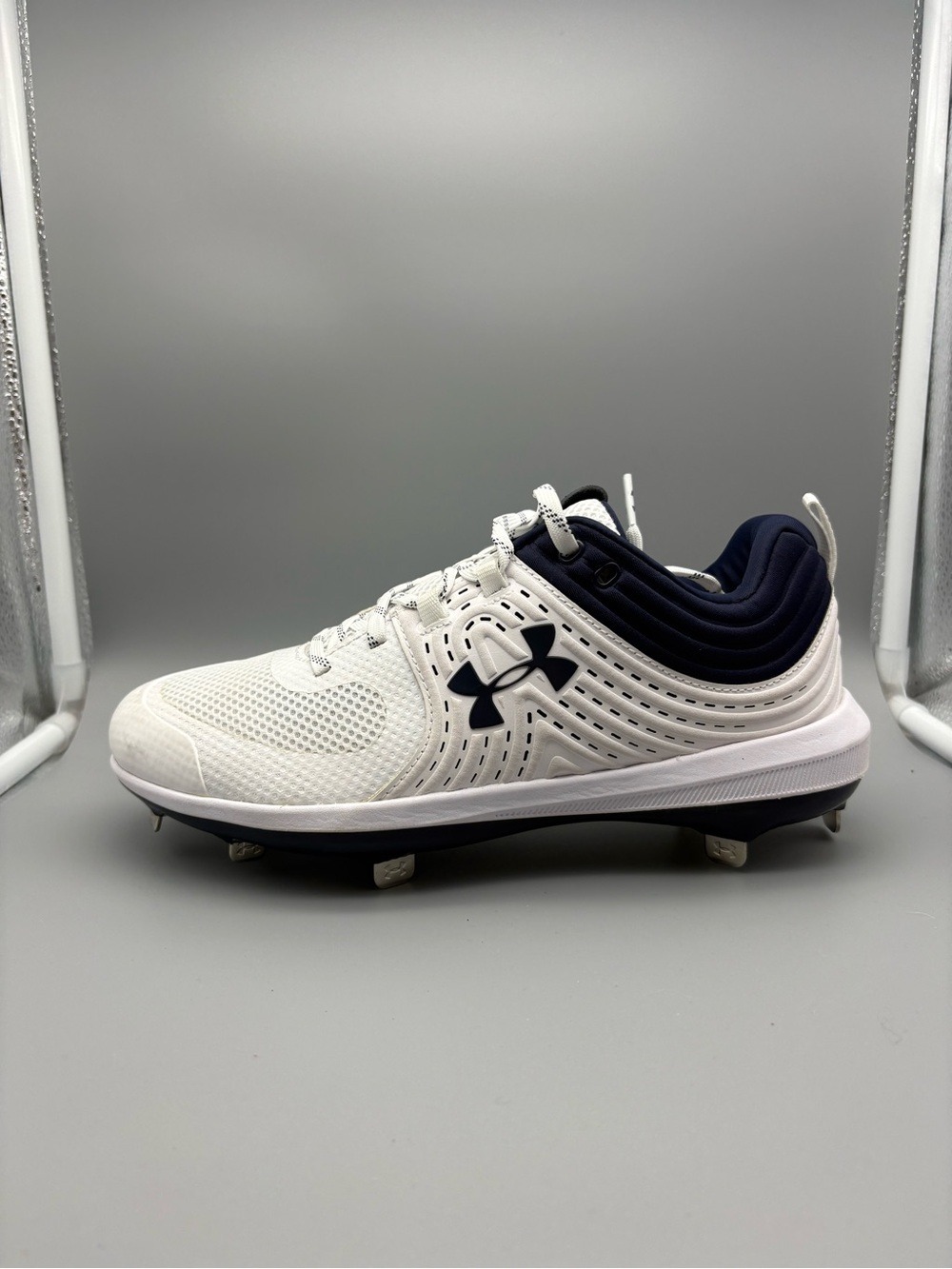 Under Armour | NEW! Glyde Fastpitch Softball Cleats - White Navy Blue ; Womens 7
